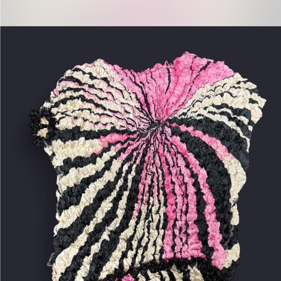 Pink and Black Ruffled Top - Picture 2 of 2